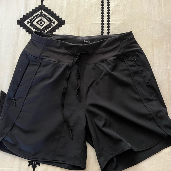 Black Women's Athletic Shorts - Picture 1 of 3